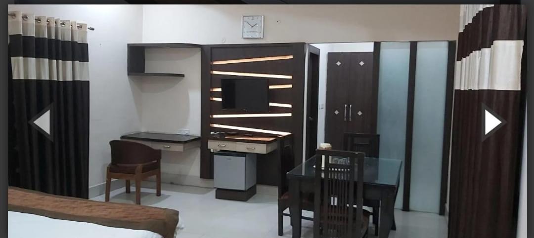 Hotel Soni International Khalilabad Zewnętrze zdjęcie