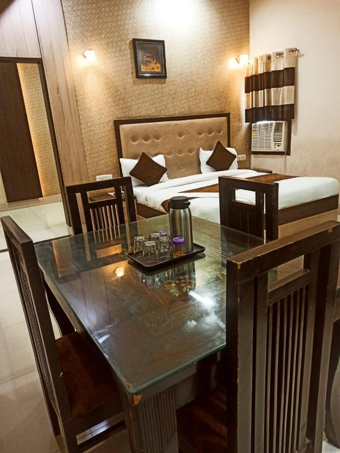 Hotel Soni International Khalilabad Zewnętrze zdjęcie